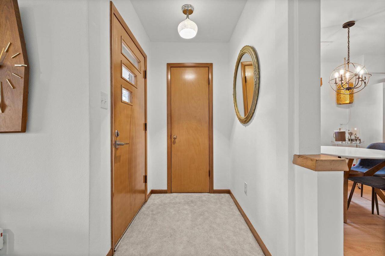 Pleasant Prairie, WI 53158,5218 85th STREET