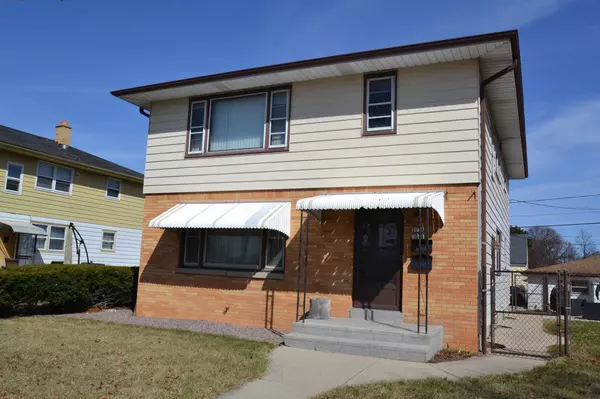 2076 W Van Beck AVENUE, Milwaukee, WI 53221