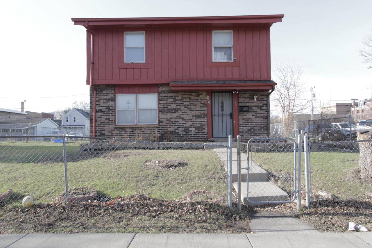 2449 W Highland AVENUE, Milwaukee, WI 53233