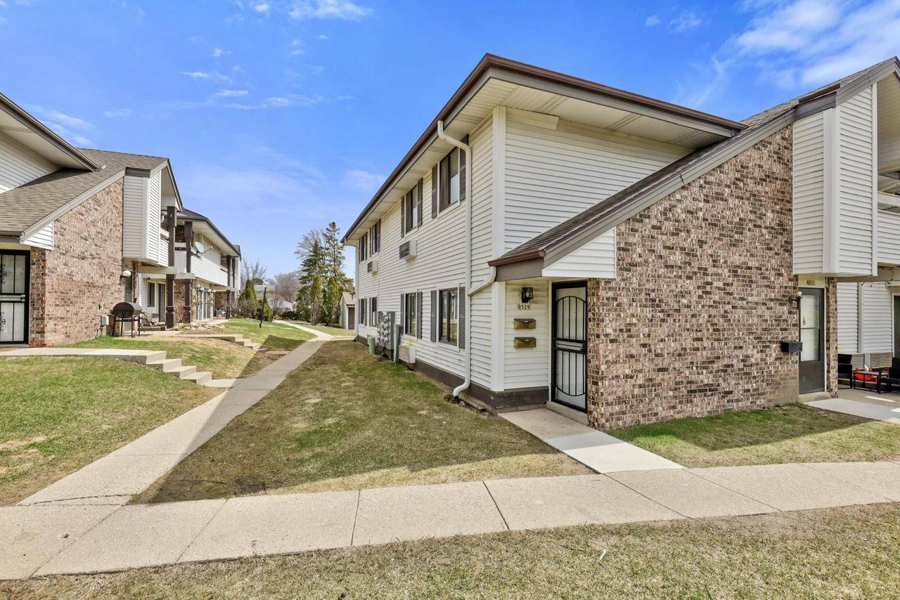 8529 N 107th STREET, Milwaukee, WI 53224