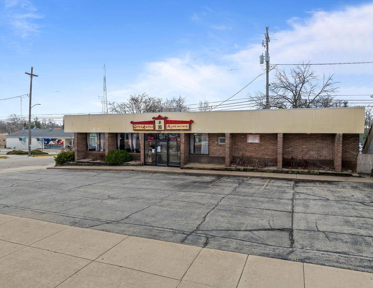 136 E Walworth AVENUE, Delavan, WI 53115