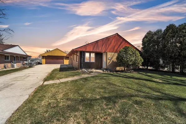 1308 Columbia AVENUE, South Milwaukee, WI 53172