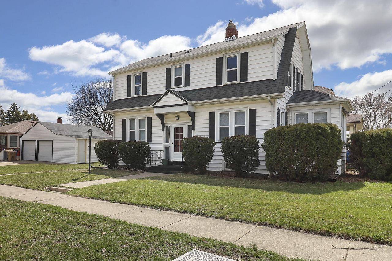 7601 22nd AVENUE, Kenosha, WI 53143