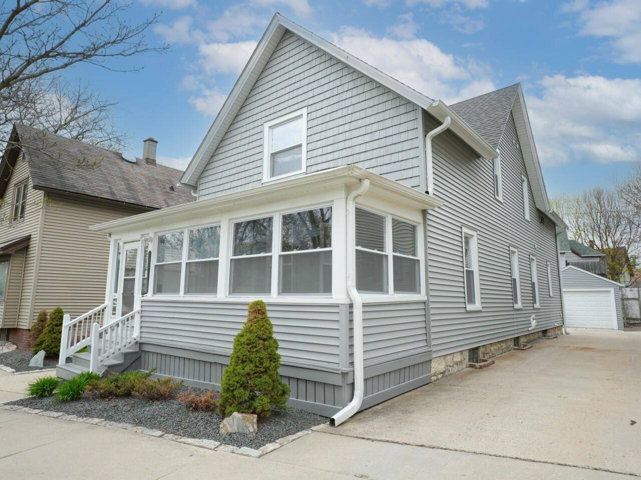 1367 N 72nd STREET, Wauwatosa, WI 53213