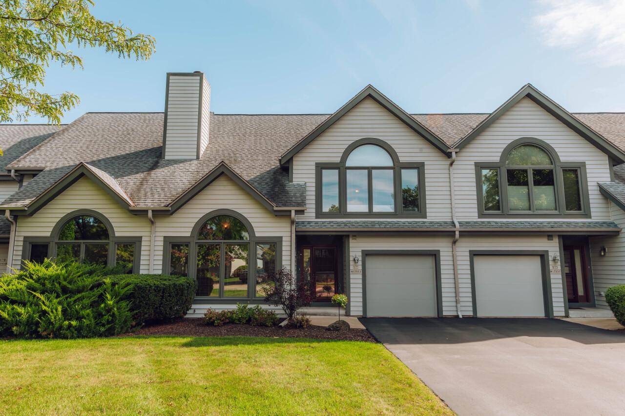 S75W17553 Harbor CIRCLE, Muskego, WI 53150