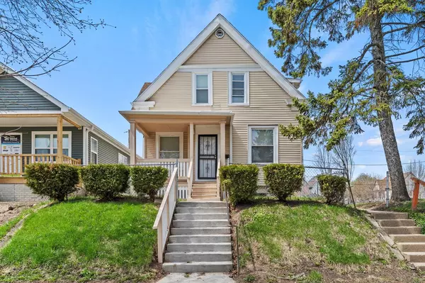 2027 N 23rd STREET, Milwaukee, WI 53205