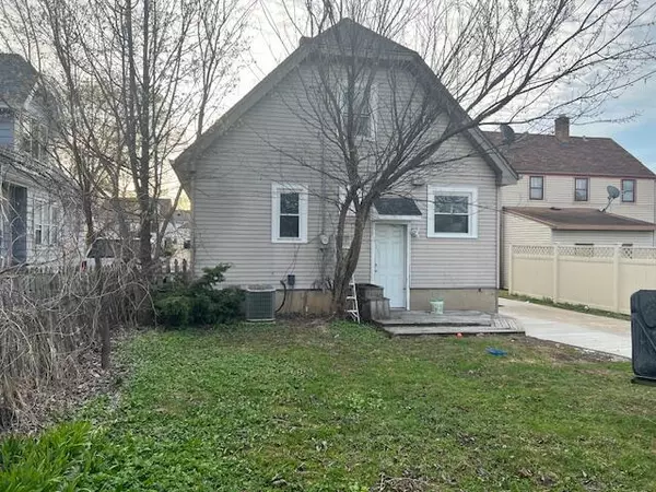 Milwaukee, WI 53210,2435 N 59th STREET