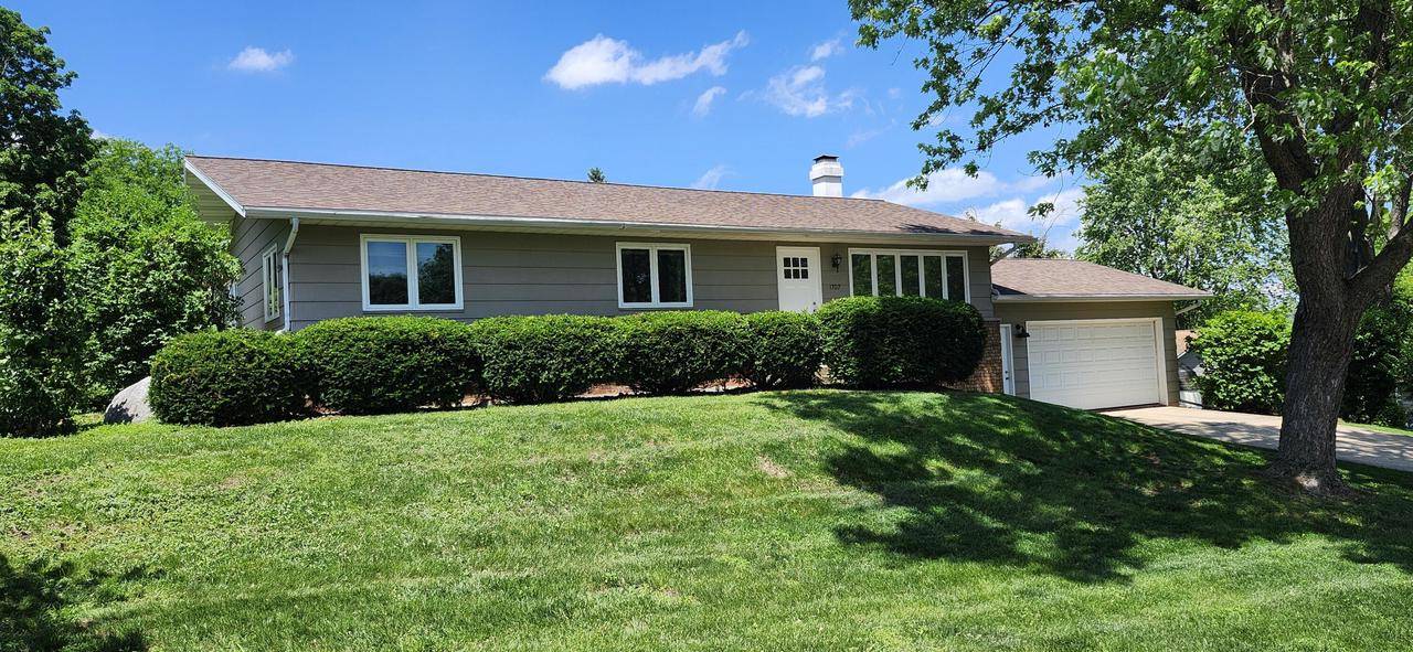 1707 Miller ROAD, Lake Geneva, WI 53147