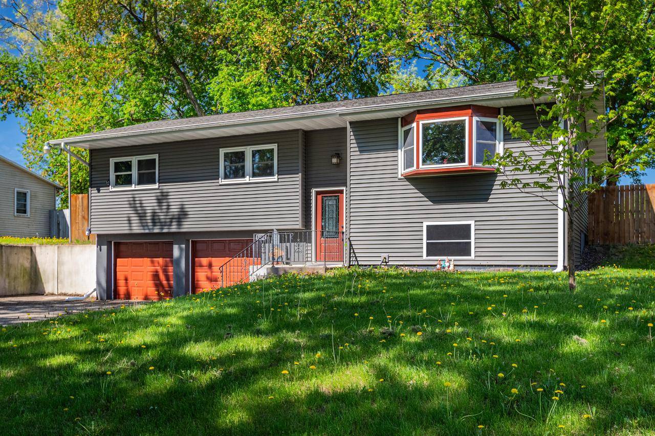 1912 Main STREET E, Onalaska, WI 54650