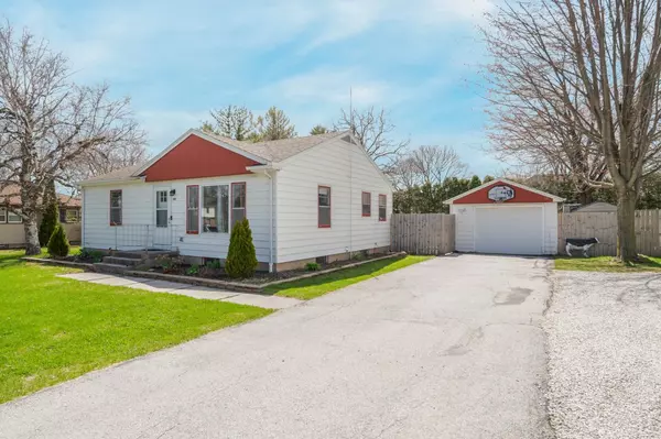 Howards Grove, WI 53083,719 Armstrong AVENUE