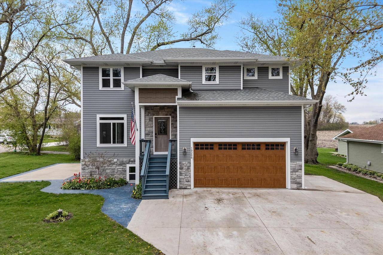 19206 101st STREET, Bristol, WI 53104