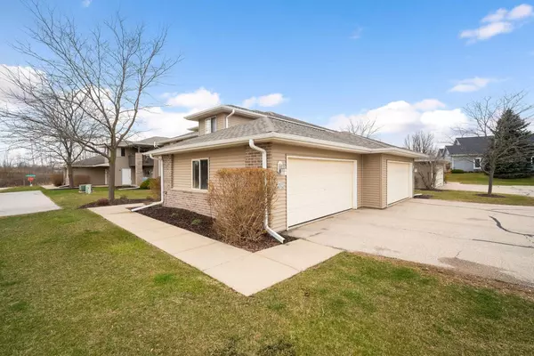 N161W20728 Kami LANE, Jackson, WI 53037
