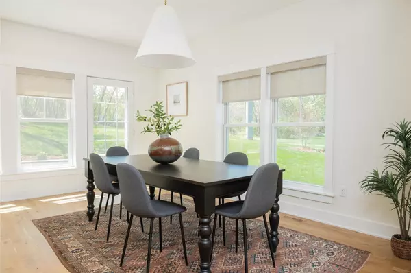 Delafield, WI 53018,930 Park WAY