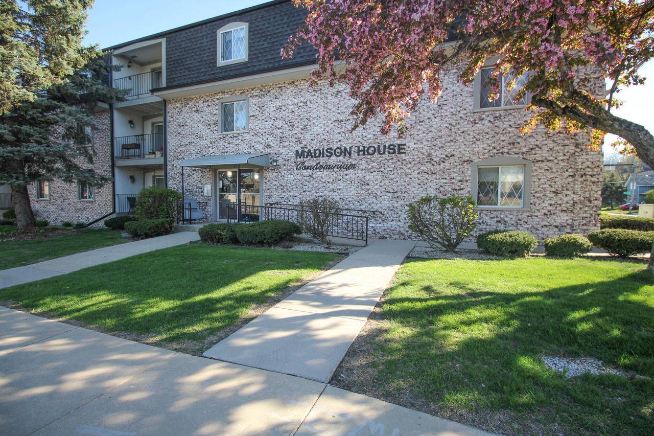 237 Madison STREET #67, Waukesha, WI 53188