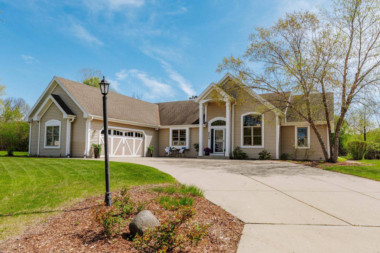 11069 W Arch COURT, Milwaukee, WI 53224