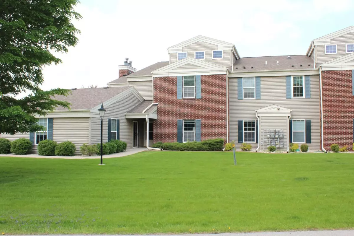 Pewaukee, WI 53072,N16W26545 Wild Oats DRIVE #A