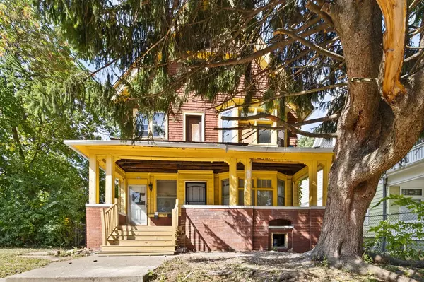 3025 N 1st STREET, Milwaukee, WI 53212