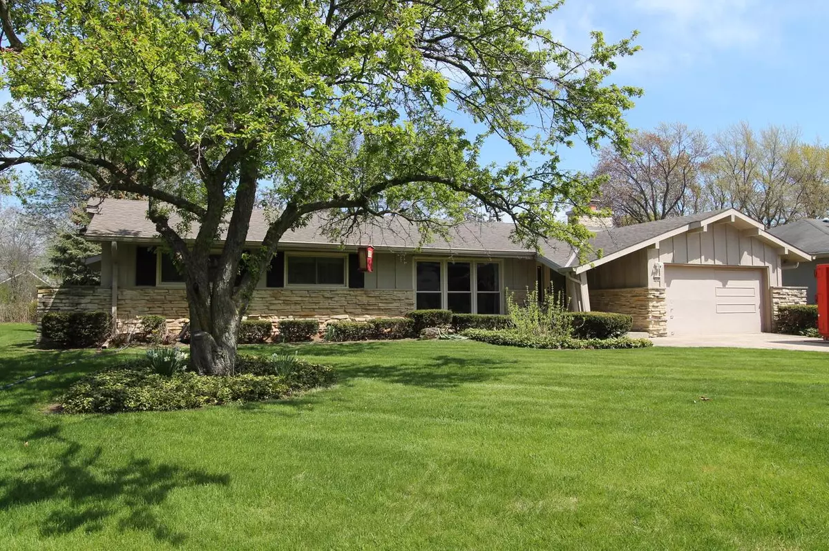 Bayside, WI 53217,8570 N Greenvale ROAD