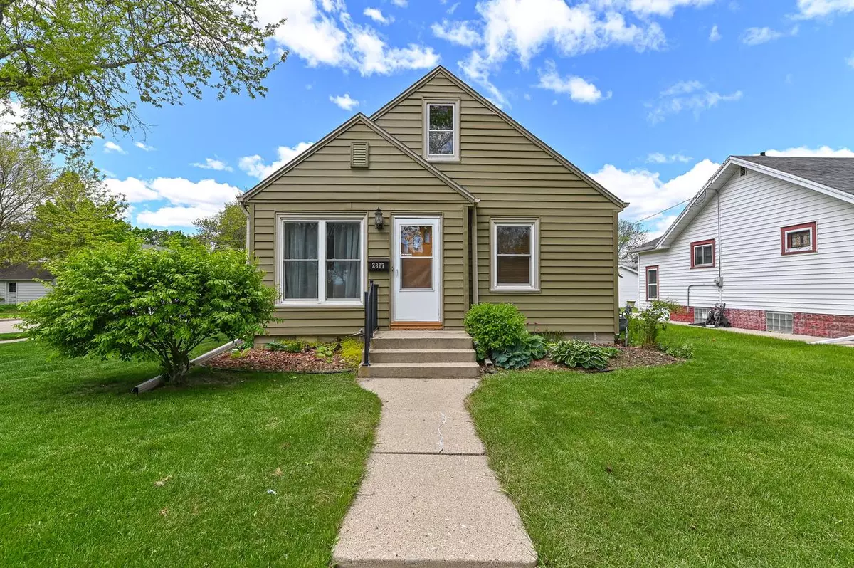 West Allis, WI 53219,2377 S 73rd STREET