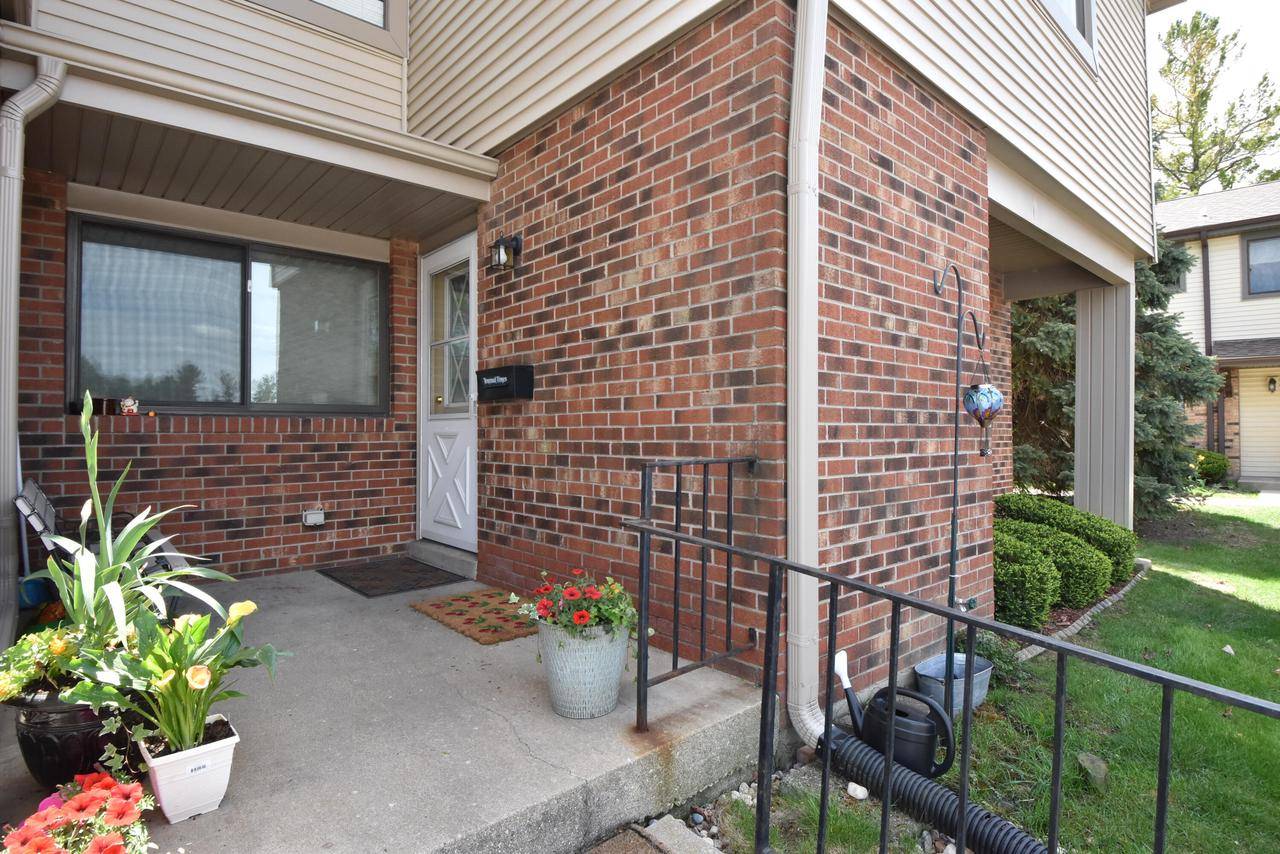 5720 Cambridge CIRCLE #6, Mount Pleasant, WI 53406