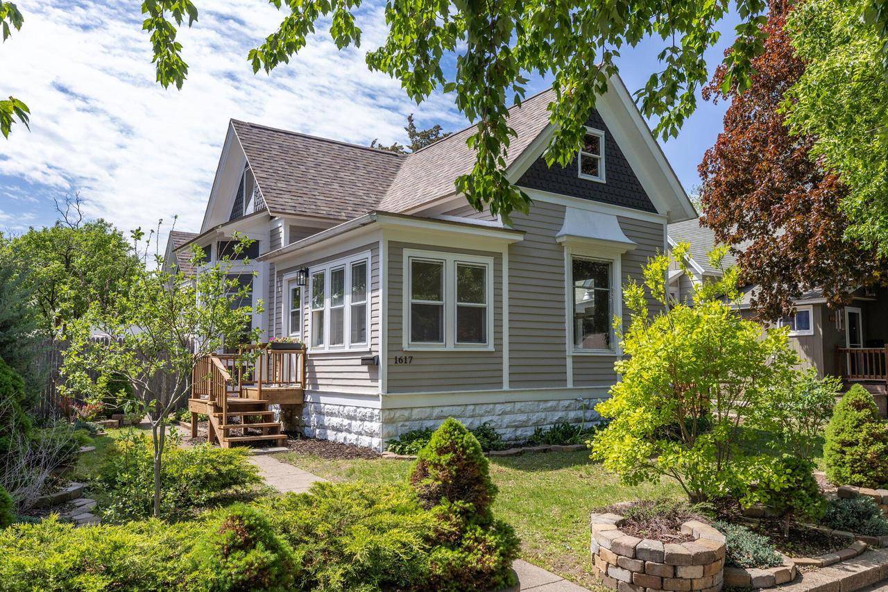 1617 Loomis STREET, La Crosse, WI 54603