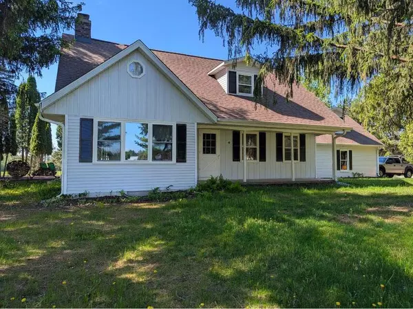 N79W33915 Petersen ROAD, Oconomowoc, WI 53066