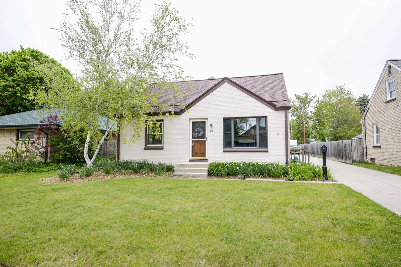 428 W Allerton AVENUE, Milwaukee, WI 53207