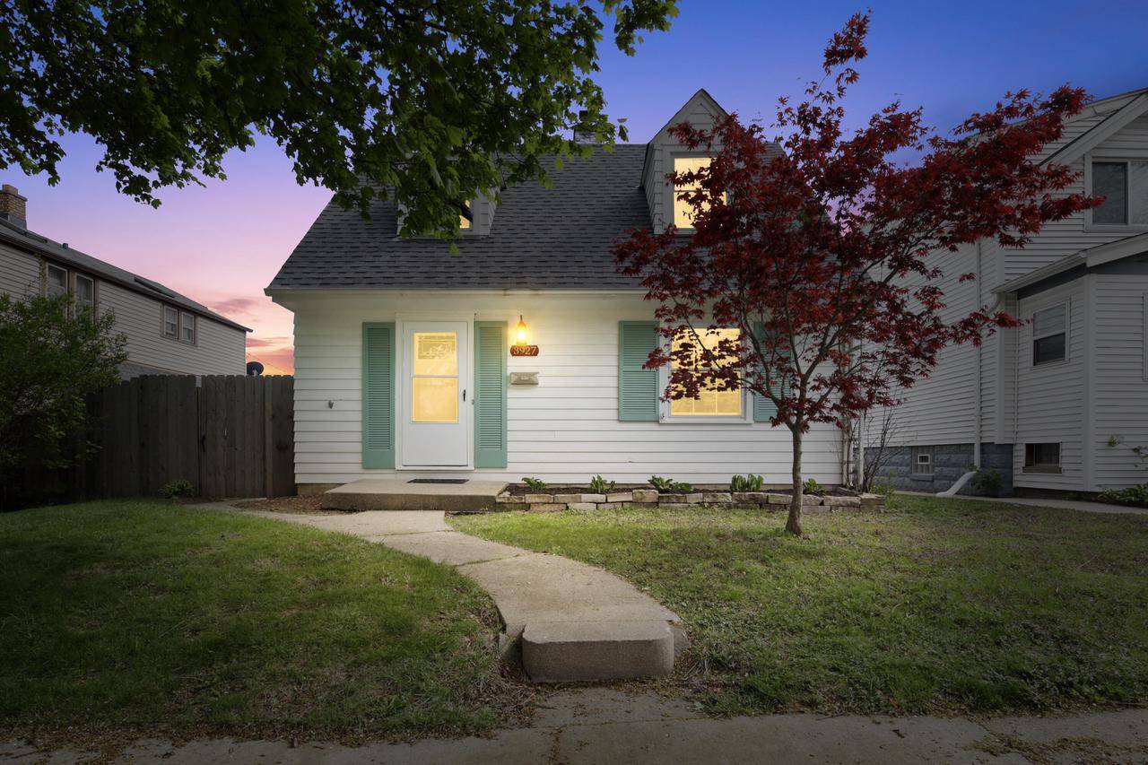 3927 E Cudahy AVENUE, Cudahy, WI 53110