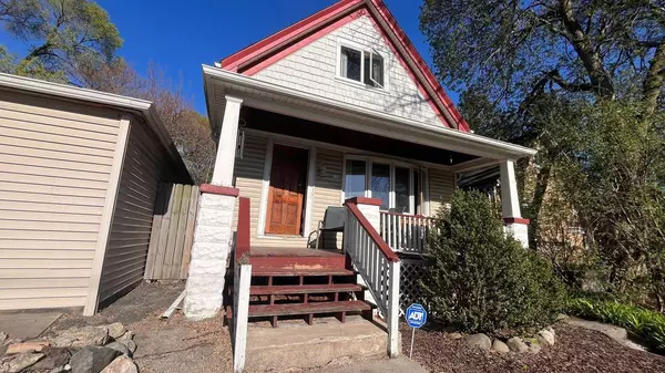 634 N 40th STREET, Milwaukee, WI 53208