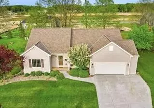 342 Cedar Crest DRIVE, Slinger, WI 53086