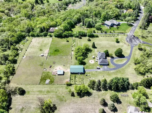 W339S5350 Prairie View DRIVE, North Prairie, WI 53153