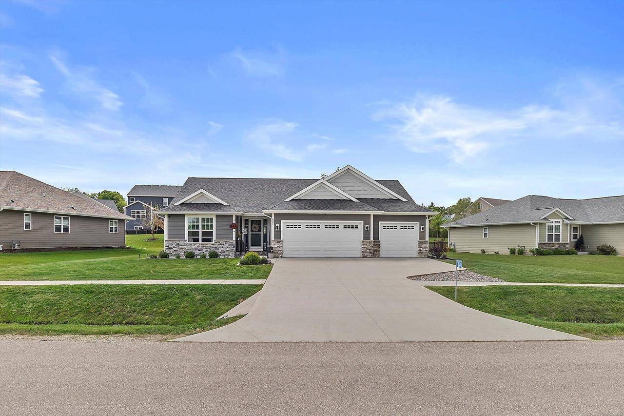 831 Meadow View LANE, Twin Lakes, WI 53181