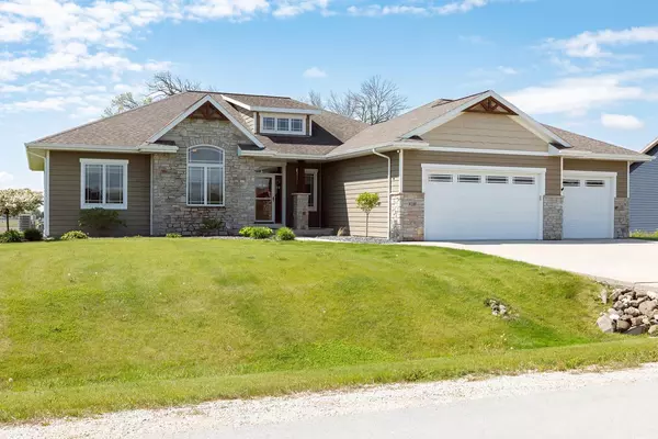 W2389 S Kapur DRIVE, Sheboygan Falls, WI 53085