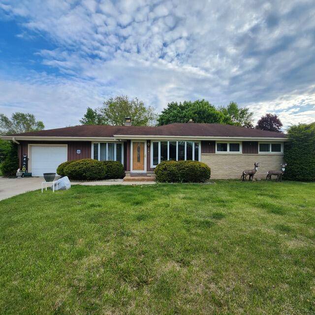 4601 S Clearwater PLACE, New Berlin, WI 53151
