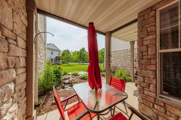 Pewaukee, WI 53072,N17W26535 Meadowgrass CIRCLE #G