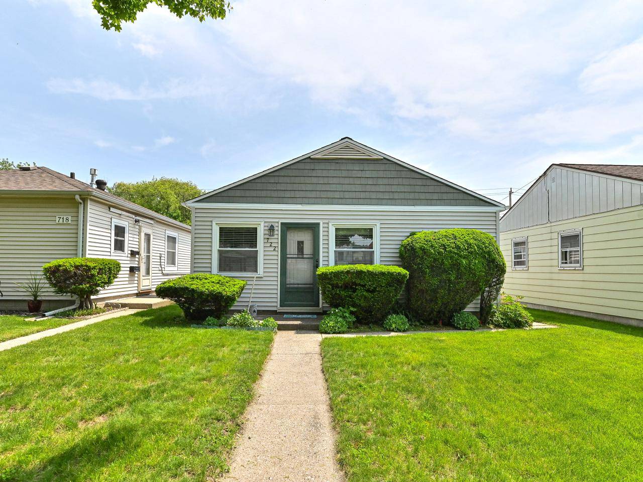 722 S 56th STREET, West Allis, WI 53214