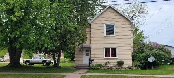 2226 10th AVENUE, Menominee, MI 49858