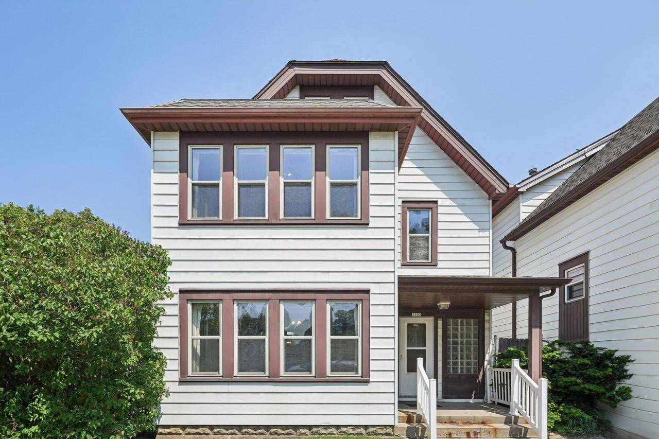 1502 S 32nd STREET, Milwaukee, WI 53215