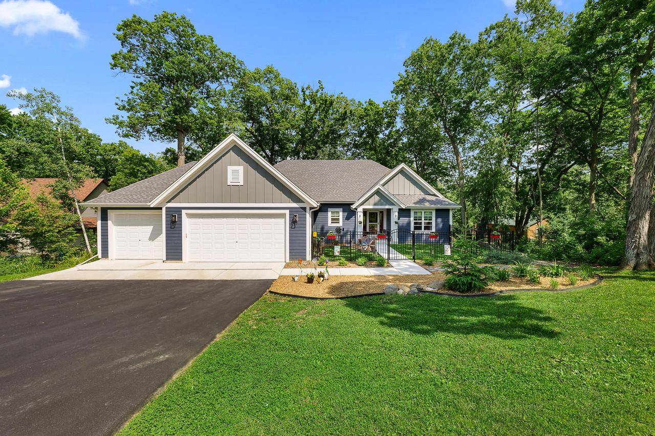 N5104 Sinissippi Point ROAD, Juneau, WI 53039