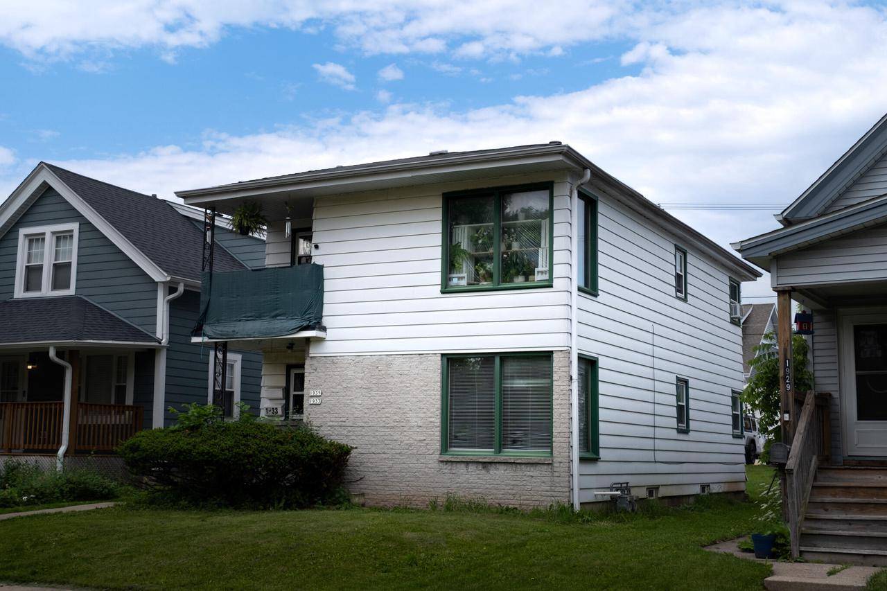 1933 S 72nd STREET #1935, West Allis, WI 53219