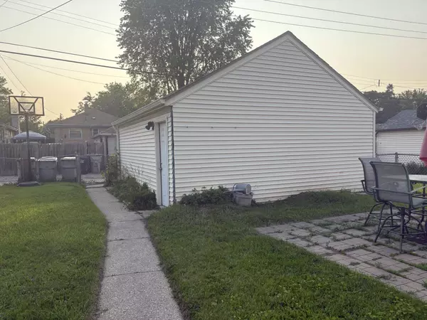 Milwaukee, WI 53216,4125 N 62nd STREET