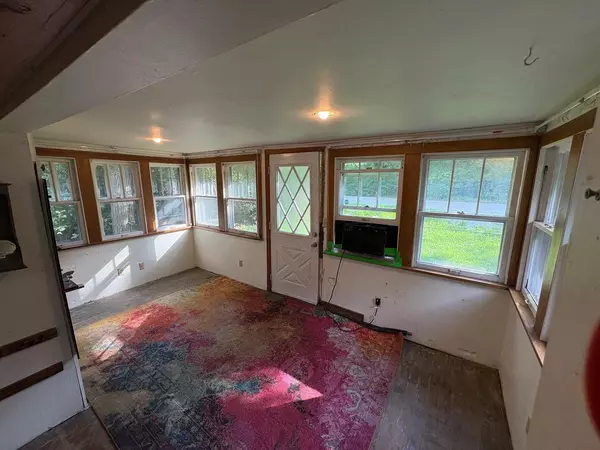 Salem, WI 53168,7527 Shorewood DRIVE