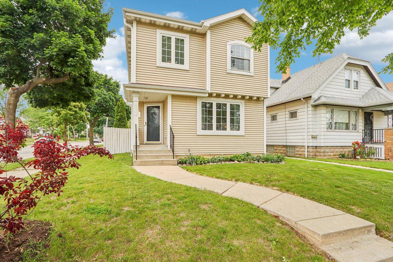 3477 S 14th STREET, Milwaukee, WI 53215