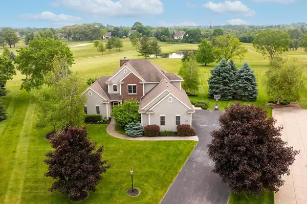 W236N8438 Clubhouse CIRCLE, Lisbon, WI 53089