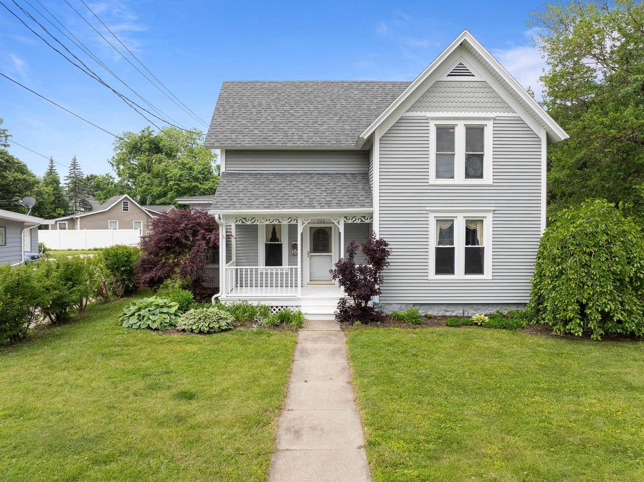 Lake Geneva, WI 53147,722 Center STREET