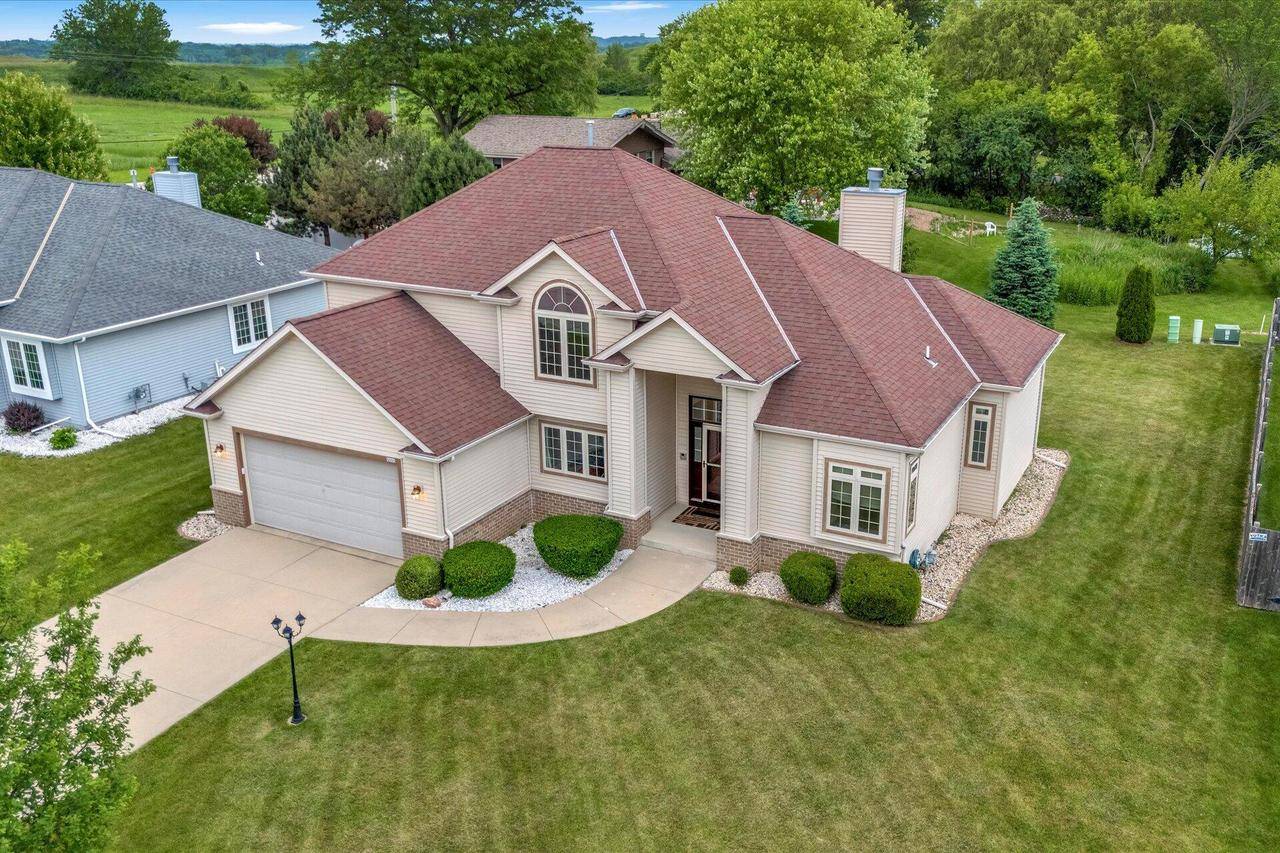 5056 W Evergreen STREET, Franklin, WI 53132