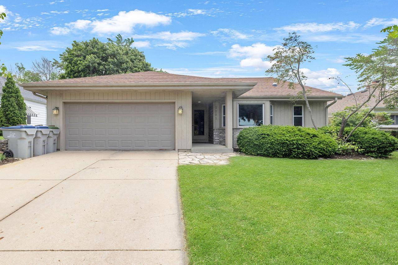 3262 N 93rd STREET, Milwaukee, WI 53222
