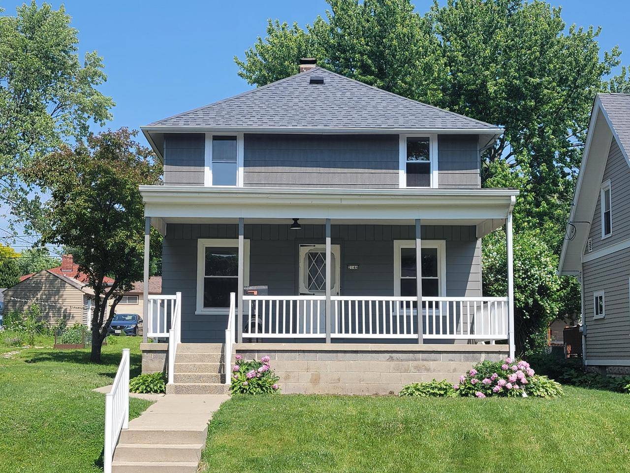 2144 S 78th STREET, West Allis, WI 53219