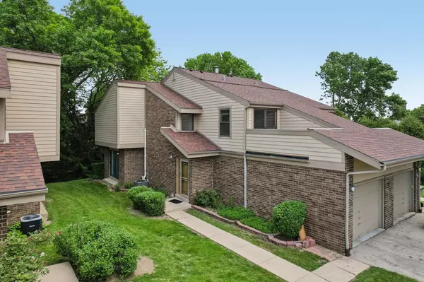 2526 W Parnell AVENUE, Milwaukee, WI 53221