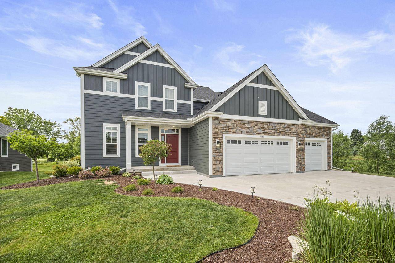 7949 W Oakwood WAY, Franklin, WI 53132